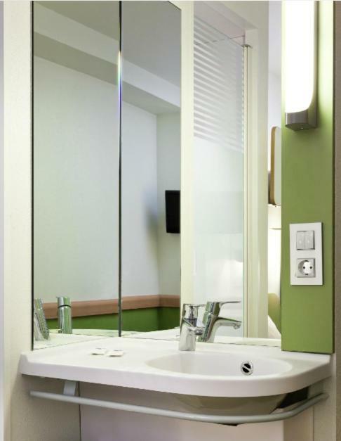 Ibis Budget Bradford Брадфорт Екстериор снимка